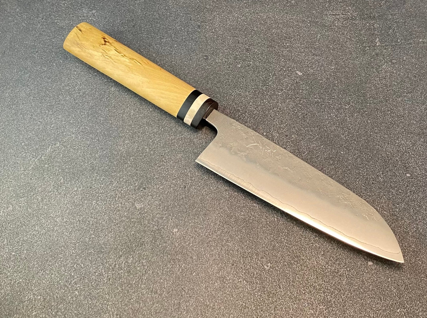 Keittiöveitsi Santoku Custom